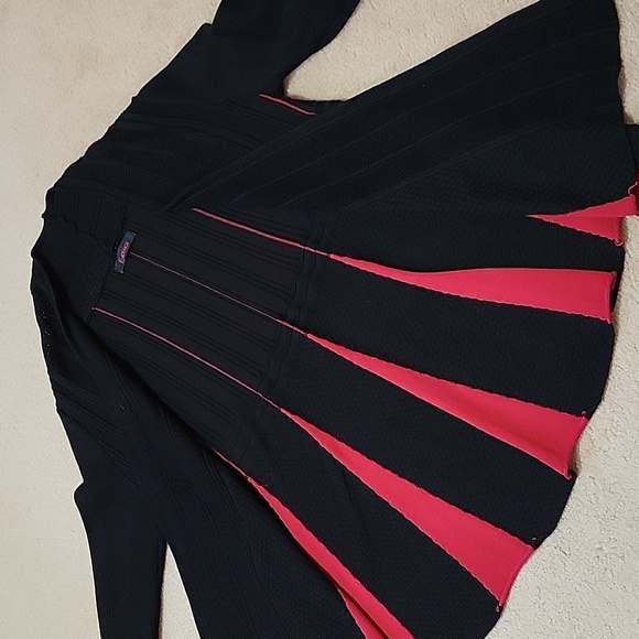 Evidence Black And Red Open Style Cardigan One Size - Picture 8 of 15